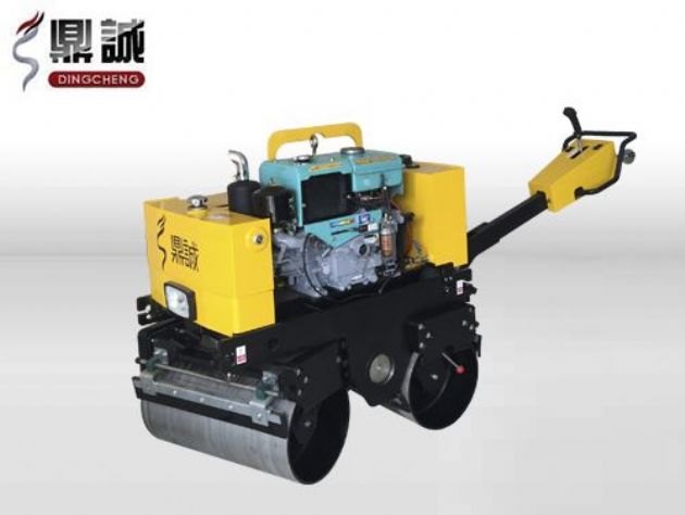 點擊查看詳細信息<br>標題：DC-840-I全液壓手扶雙鋼輪壓路機 閱讀次數(shù)：14973